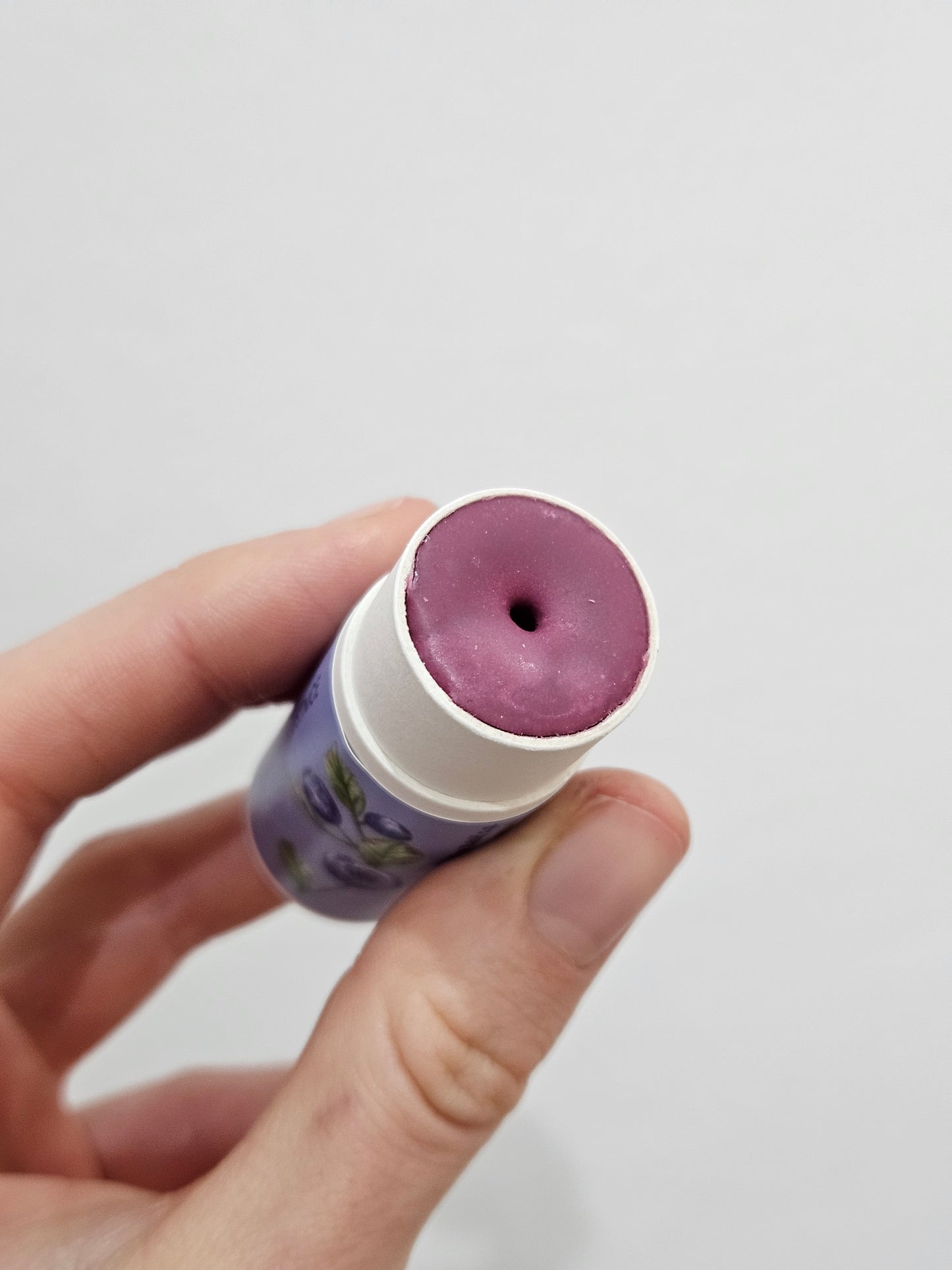 Balzam za ustnice - borovnica (nežno obarvan)