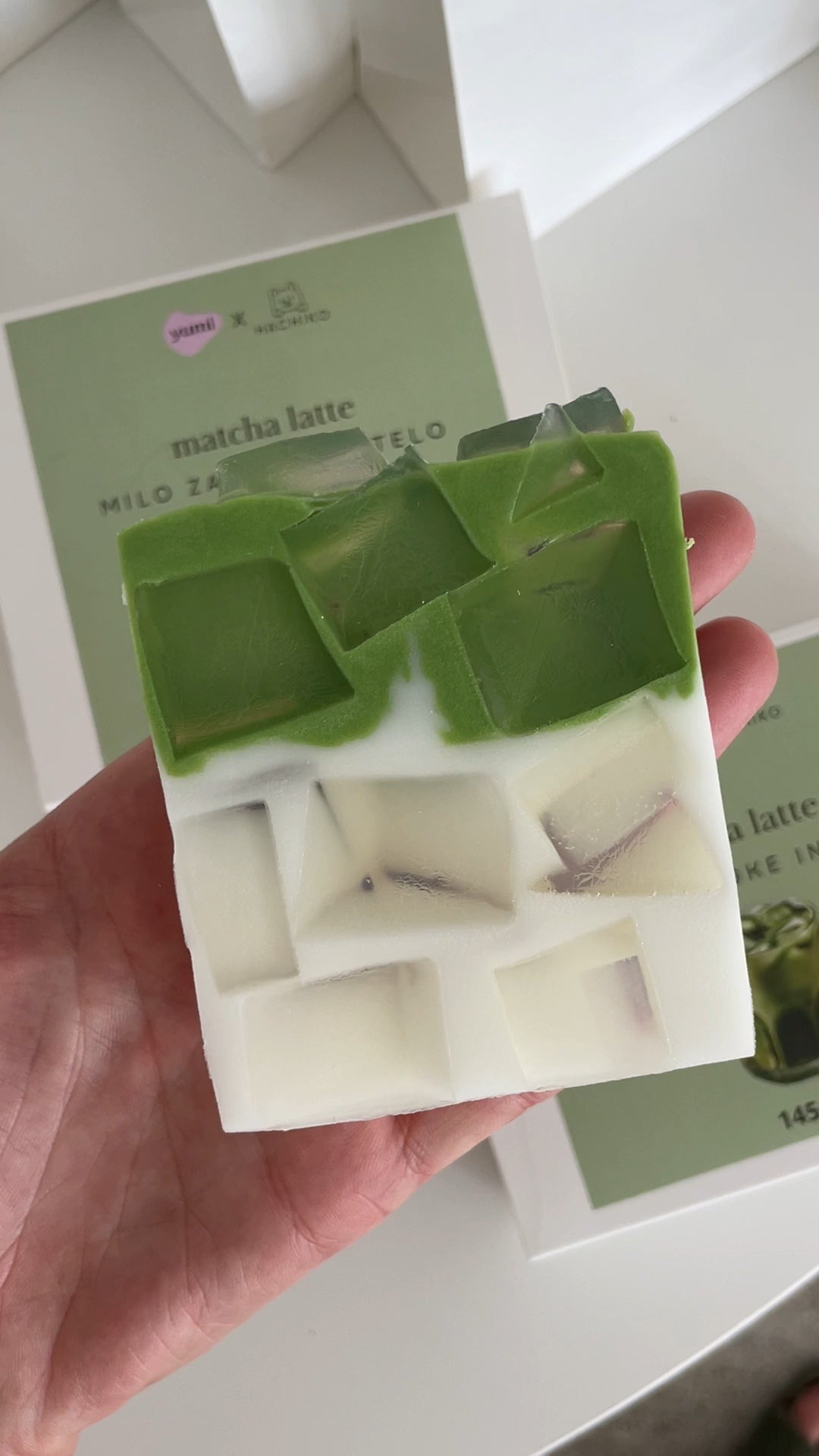 Trdo milo za roke in telo - matcha latte